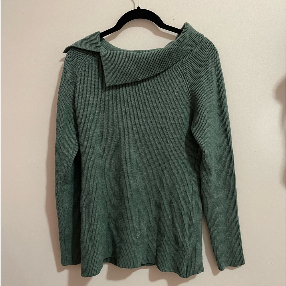 size medium cyrus side collared sweater